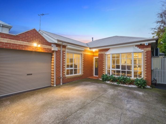 2/70 Osborne Street, Williamstown, Vic 3016 Property Details