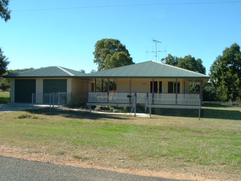 13 Golden Spur St, Eidsvold, Qld 4627 Property Details