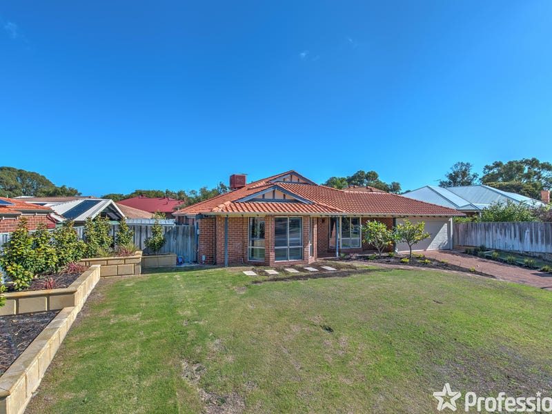 24 Waterston Gardens, Hillarys, WA 6025