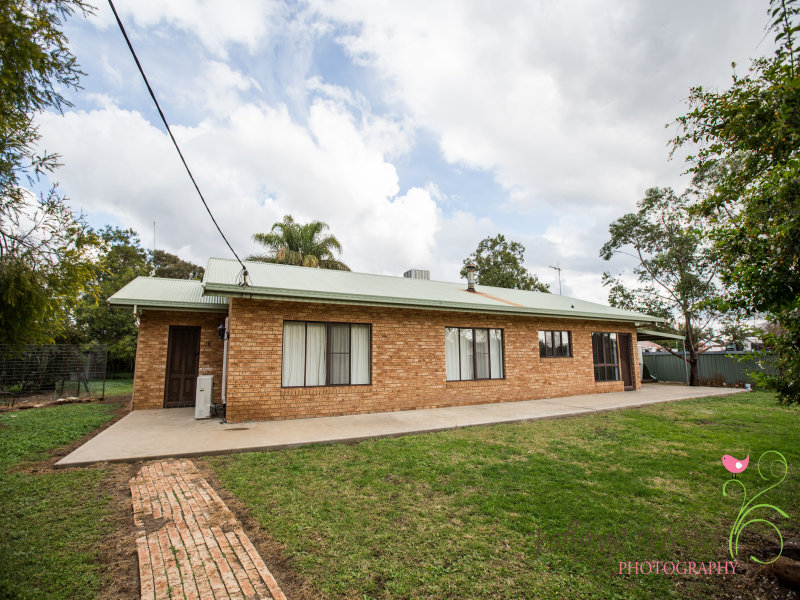 25 Brinjal Street, Gulargambone, NSW 2828