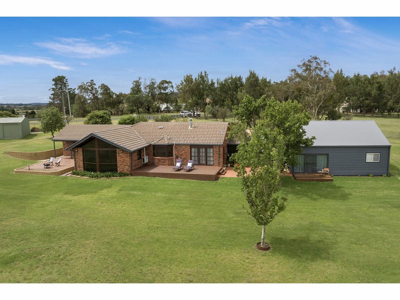 16 Highlands Road, Armidale, NSW 2350 - House for Sale - realestate.com.au