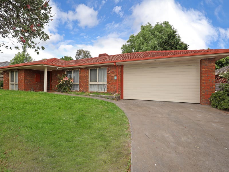 14 Chirnside Road, Berwick, VIC 3806