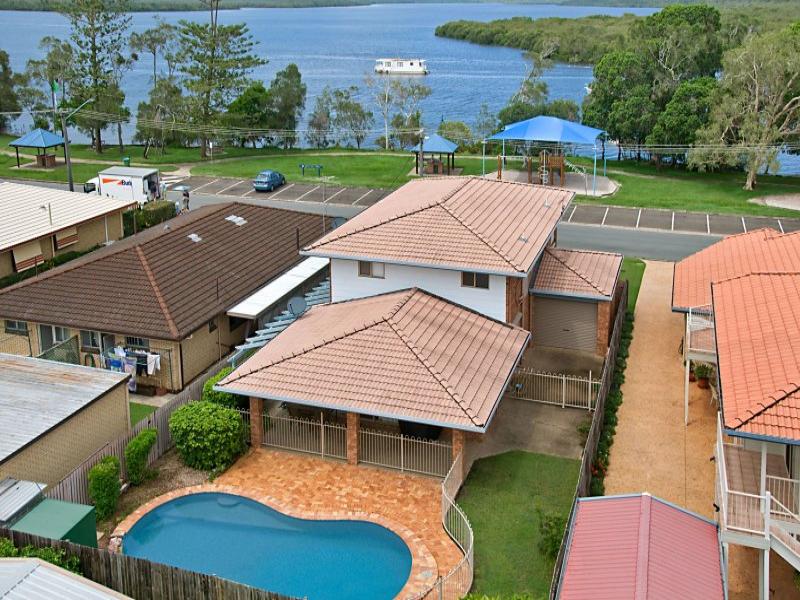 192 Esplanade Golden Beach Qld 4551 Realestate Com Au