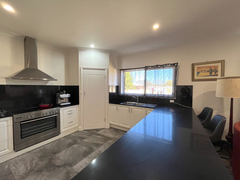 52 Venn Avenue, Bordertown, SA 5268 House for Sale