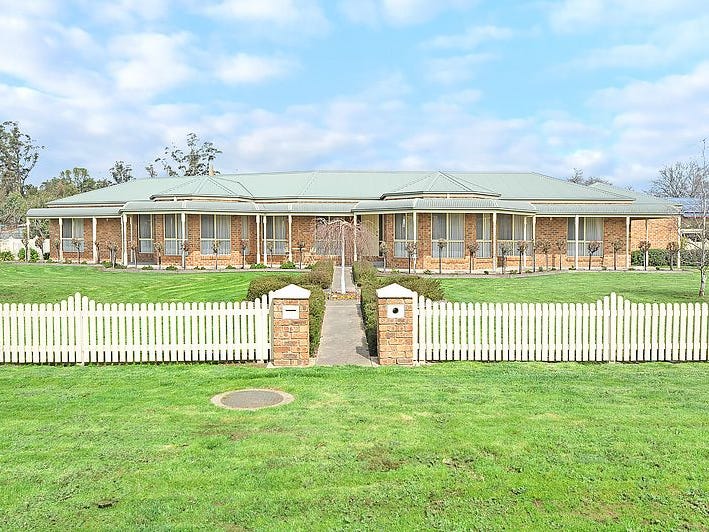 15 Leichardt Street, Beaufort, Vic 3373 Property Details