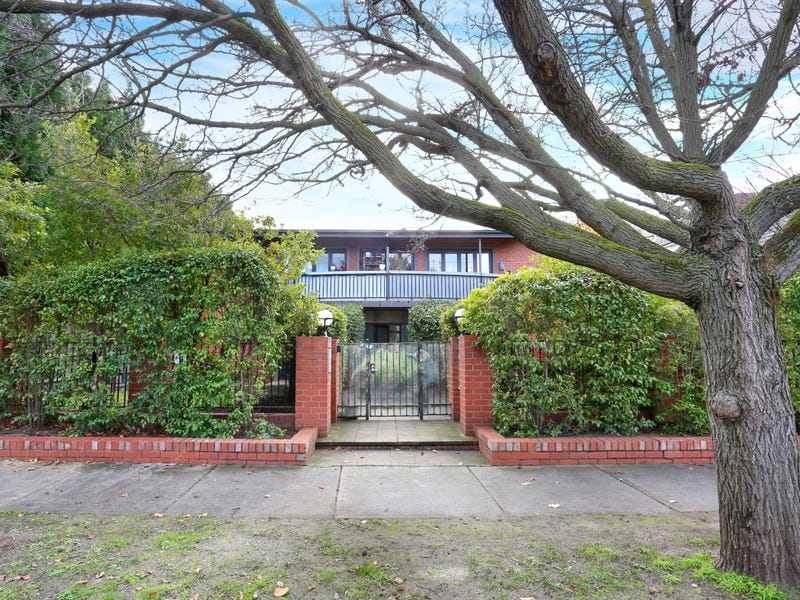 5/27 The Grove, Coburg, Vic 3058 Property Details