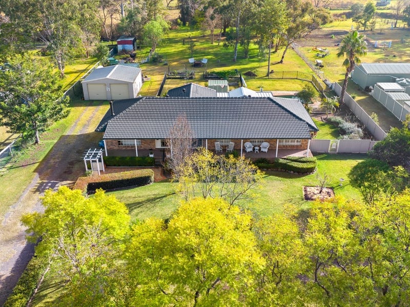17 Freeman Drive, Lochinvar, NSW 2321 House for Sale
