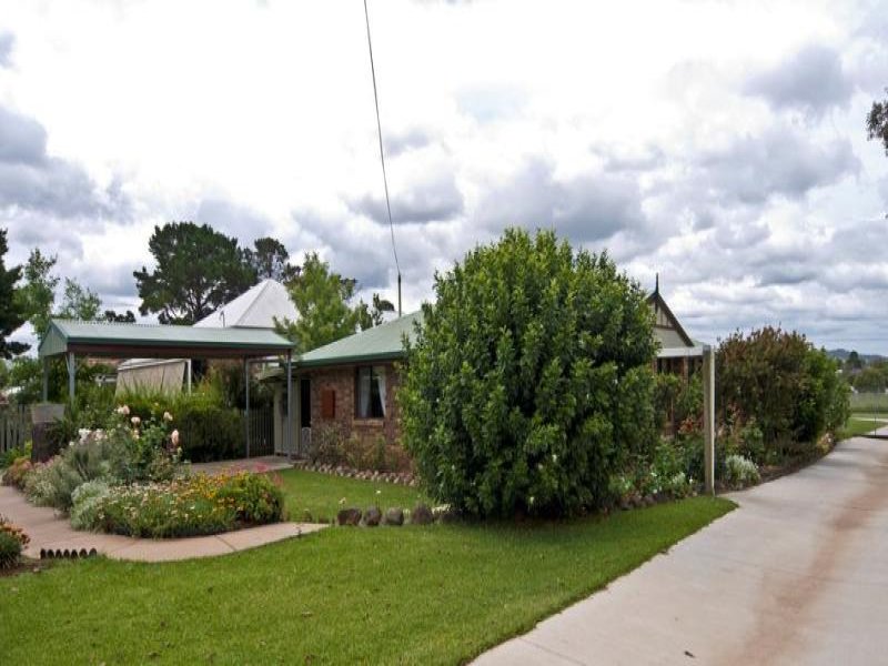 16 Hamilton Street, Wyreema, QLD 4352