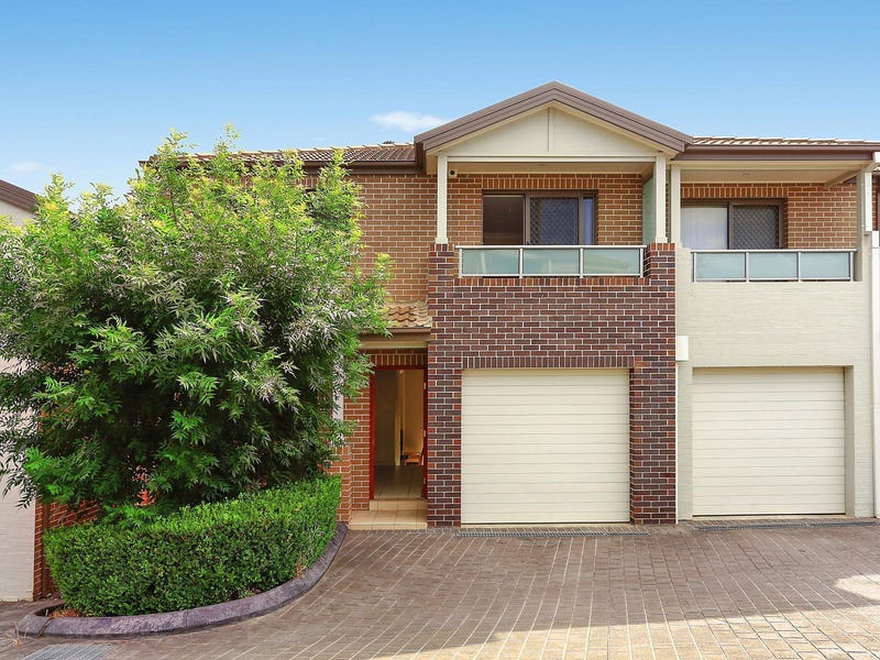 2/6 Kendall Drive, Casula, NSW 2170 Property Details