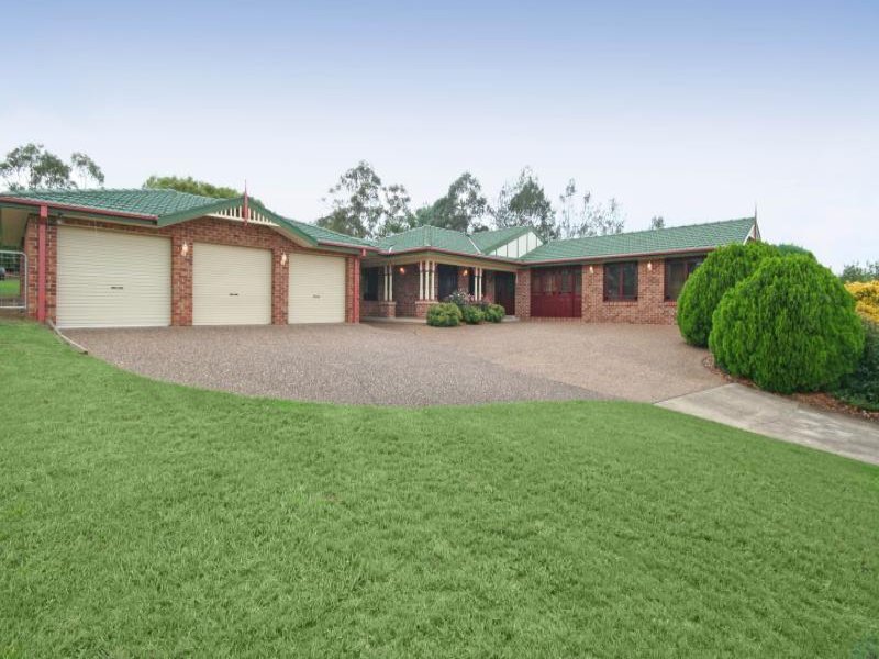 18 Sickles Dr, Grasmere, NSW 2570 Property Details