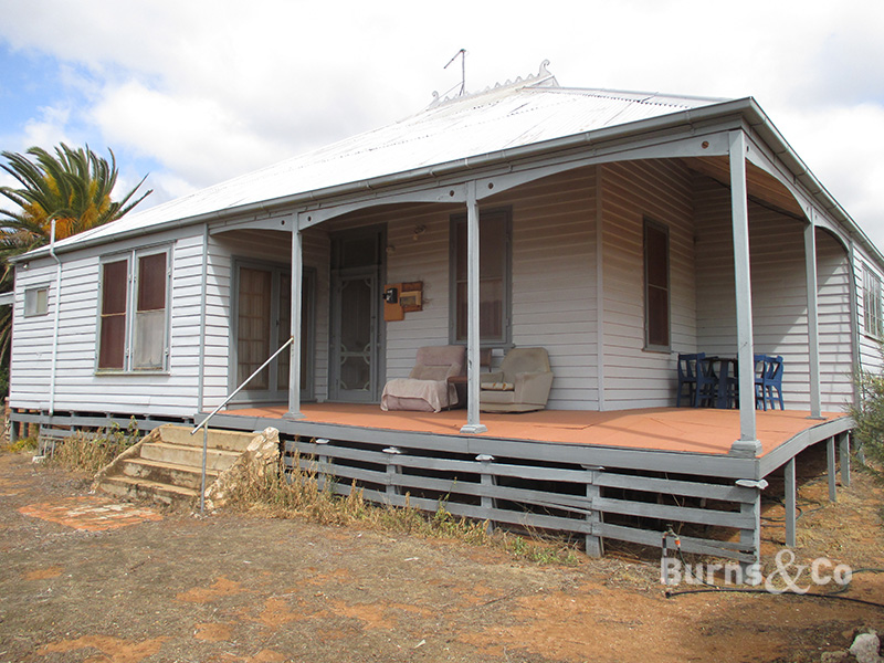 4 Coustley Avenue, Ouyen, Vic 3490 Property Details