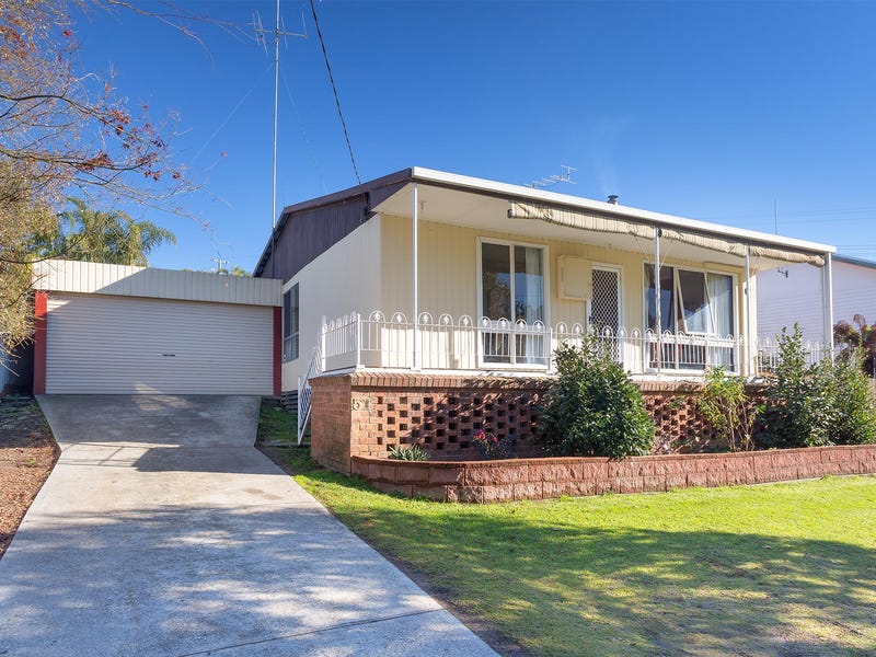 51 Queen Elizabeth Drive, Tallangatta, Vic 3700 Property Details