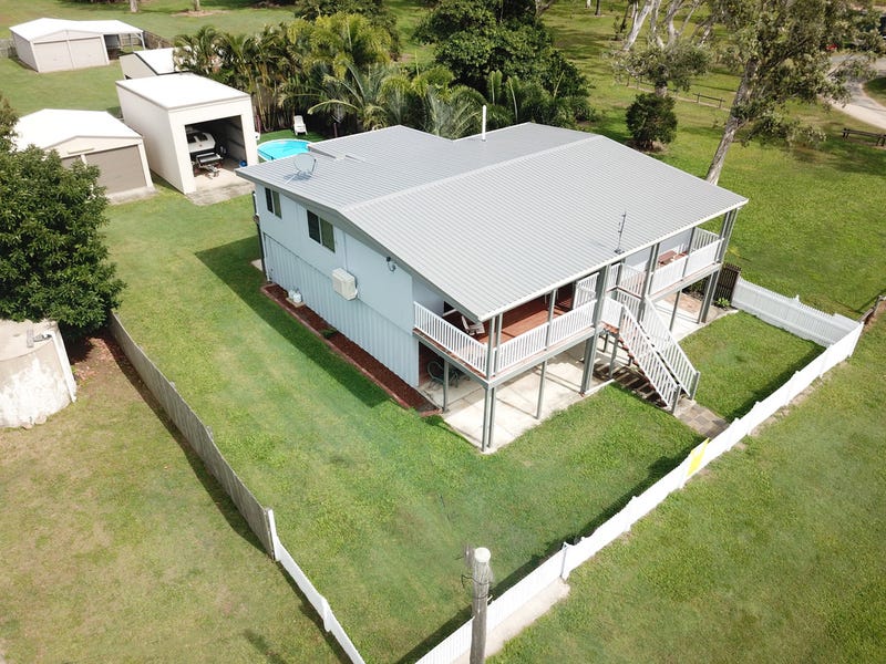 74 Bundesen Avenue, Midge Point, QLD 4799