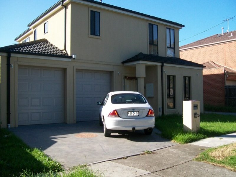 1/2A Barrett Street, Maidstone, VIC 3012