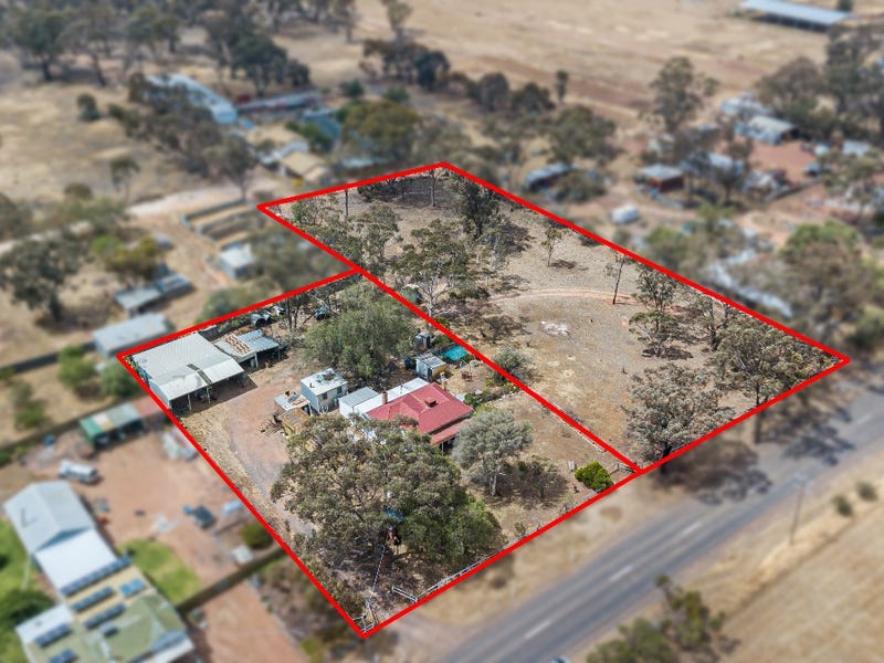 74 86 Main Street, Sebastian, Vic 3556 Property Details