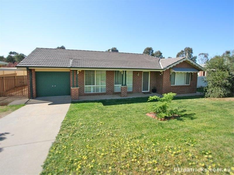 11 Canola Place, Estella, NSW 2650 Property Details