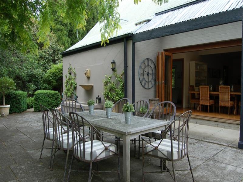 11 Carlisle St, Bowral, NSW 2576 Property Details