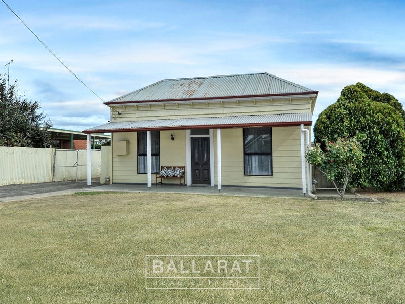 15 Mckean Street, Maryborough, VIC 3465