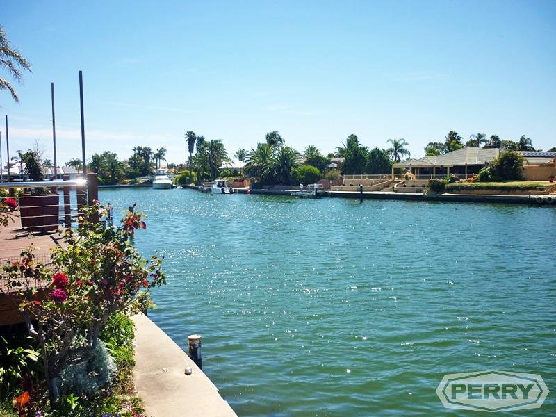 4 Donnelly Gardens, Dudley Park, WA 6210