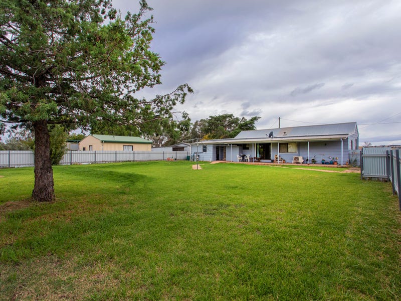 1 Redbank Street Cowra, NSW 2794 Property Details