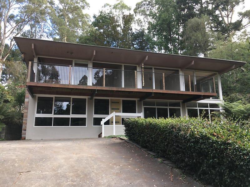 4 Jacksons Hill Road, Menzies Creek, VIC 3159