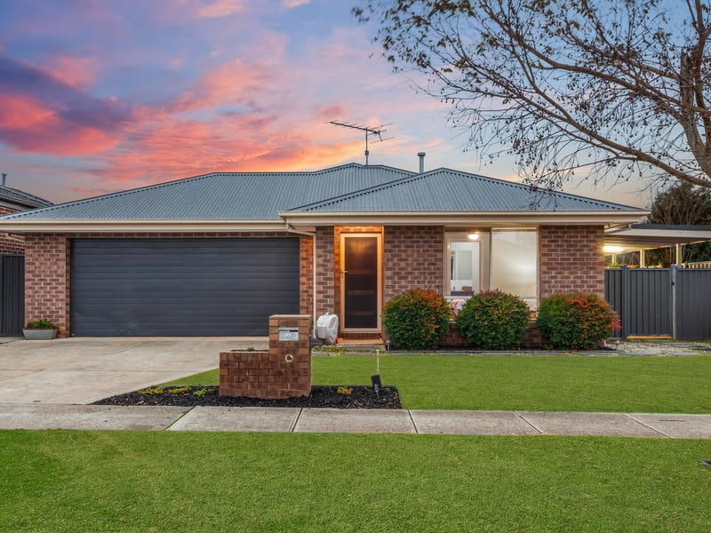 61 Mikada Boulevard, Kilmore, Vic 3764 House for Sale
