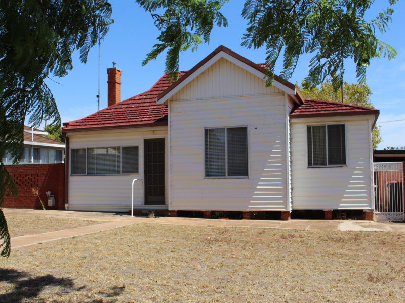 30 Wilga St, Leeton, NSW 2705 Property Details