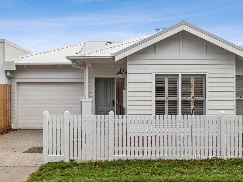 4B Anslow Street, Woodend, Vic 3442 Property Details