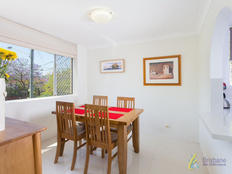 1/117 Clarence Road, Indooroopilly, Qld 4068 Property Details
