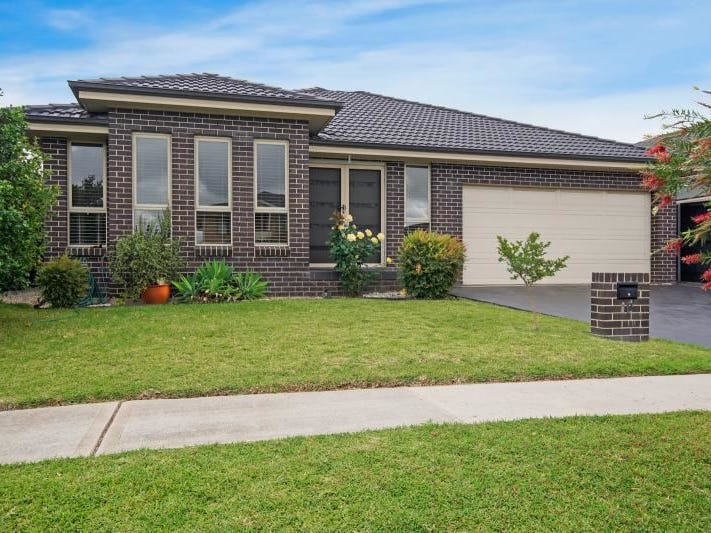 10 Merchant Way, Carnes Hill, NSW 2171