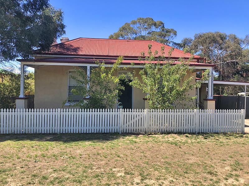 4 Burton Street, Blayney, NSW 2799