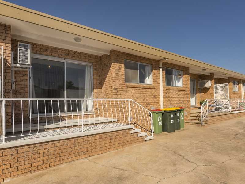2/25 Broughton Place, Queanbeyan, NSW 2620