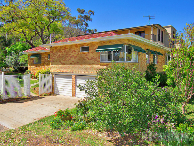 130 Napier Street, Tamworth, NSW 2340 Property Details