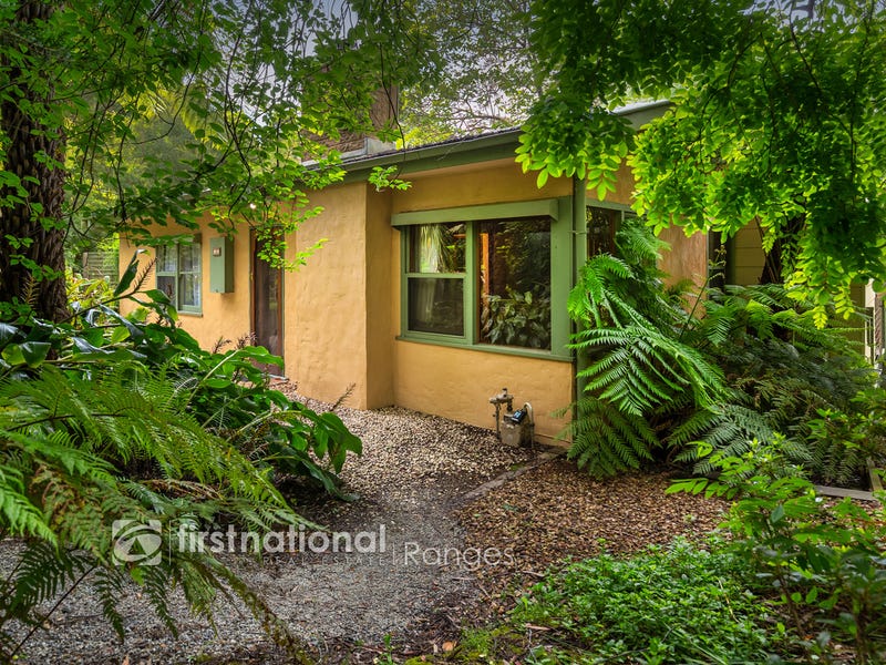 2 Suffolk Avenue, Cockatoo, VIC 3781