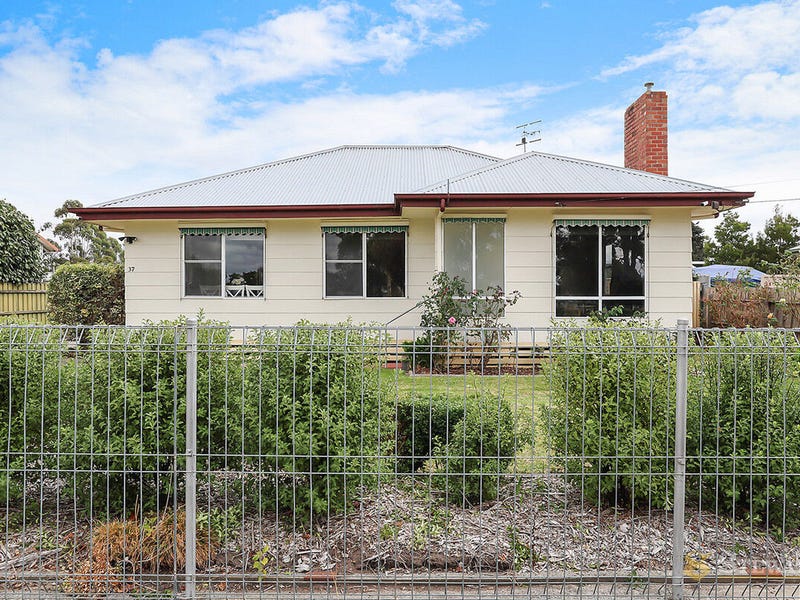 37 Stewart Street, Colac, Vic 3250 House for Sale