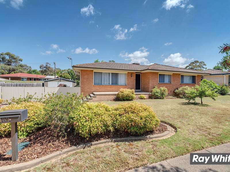137 Copland Drive, Spence, ACT 2615