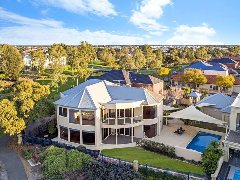 38 Lomond Circuit, Mawson Lakes, SA 5095