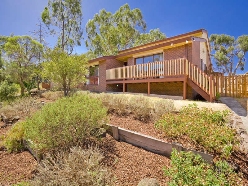 30 Dunbarton Drive, Eltham North, VIC 3095