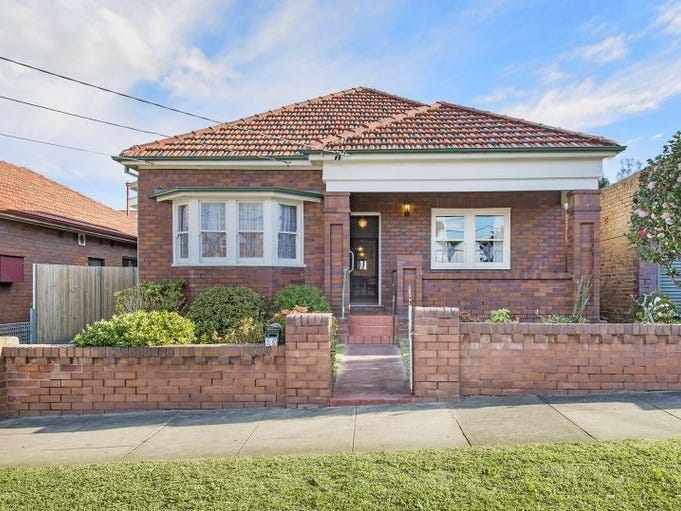 15 Dalmeny Avenue, Russell Lea, NSW 2046