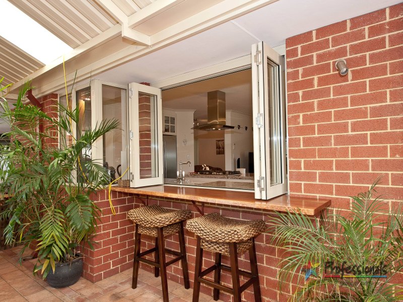 29 Woodlake Blvd, Ellenbrook, WA 6069 Property Details