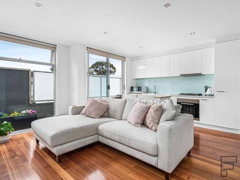 3/9 Poets Grove, Elwood, Vic 3184 Apartment for Sale