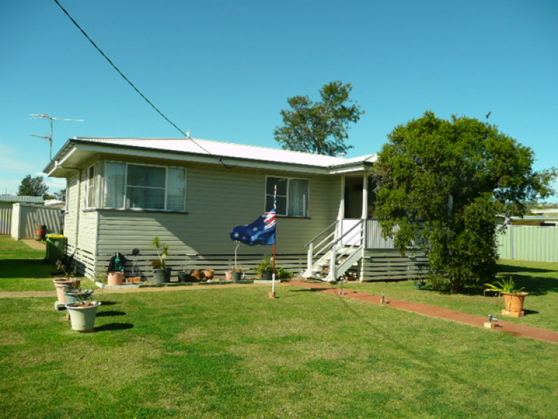 19 Aubigny Road, Oakey, QLD 4401