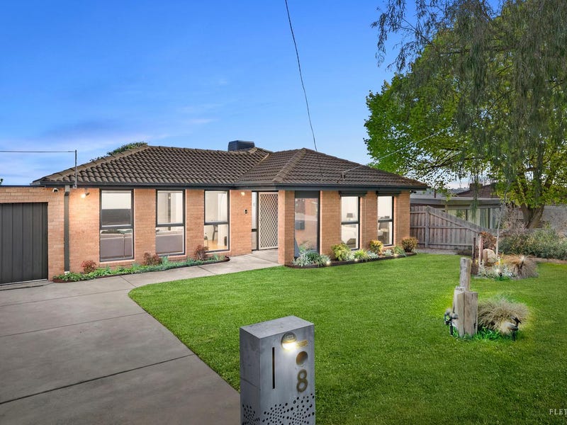 8 Western Way, Mooroolbark, Vic 3138 - Property Details
