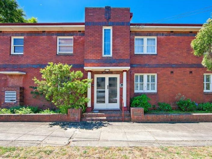 1/2B Yule Street, Dulwich Hill, NSW 2203 1/2B Yule Street, Dulwich Hill, NSW 2203