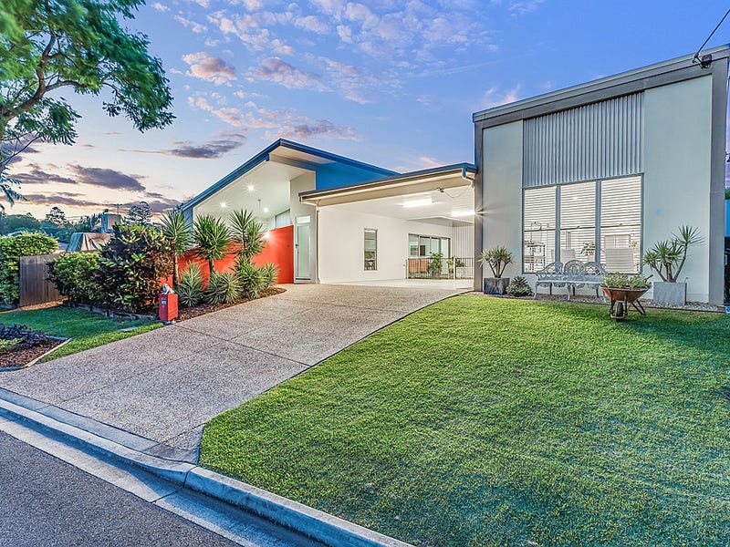 61 Akuna Street, Kenmore, Qld 4069 Property Details