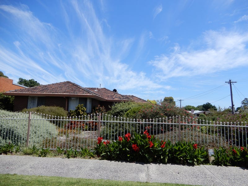 2 Goff Street, Beaconsfield, VIC 3807