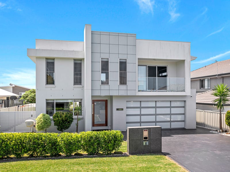 18 Coolum Parkway, Shell Cove, NSW 2529