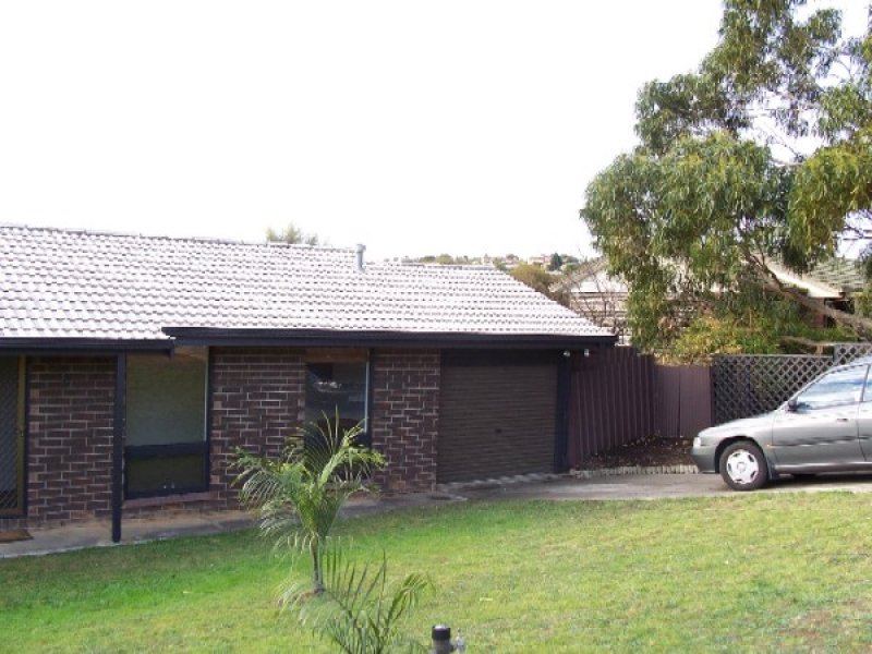 6 Minnipa Drive, Hallett Cove, SA 5158