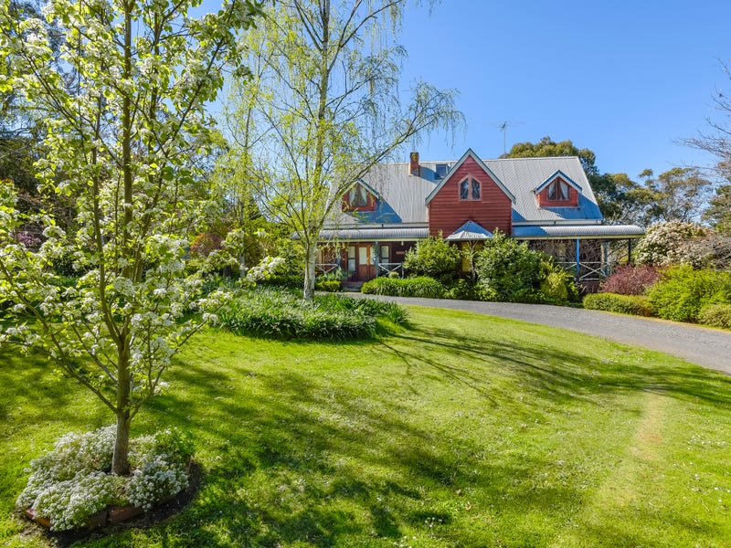 114 Waterfalls Road, Mount Macedon, VIC 3441