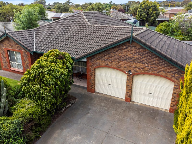 18 Odessa Drive, Woodcroft, SA 5162 Property Details